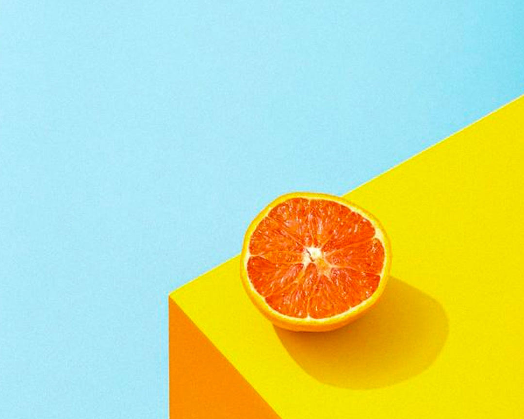 ¿Cómo actúa la Vitamina C en la piel?